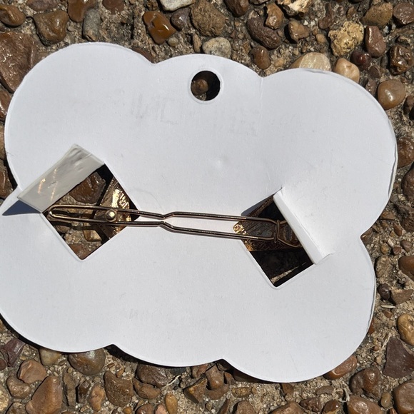 Accessories - Picture 2 of 2